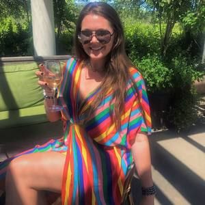 Meet your Posher, Sarah beth